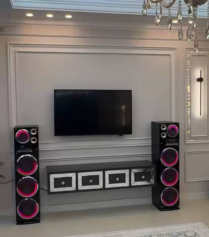 فروش و اجرای کاغذ دیواری و کناف راش در پارس آباد